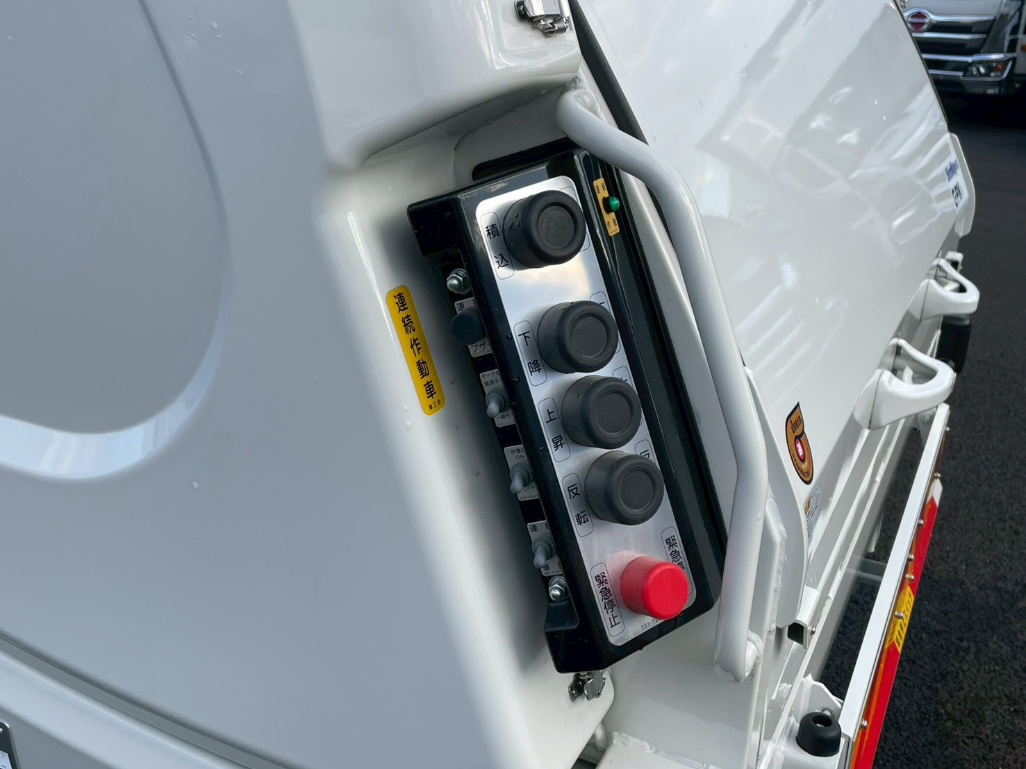 日野 デュトロ 2KG-XZU710M(2WD)の写真17