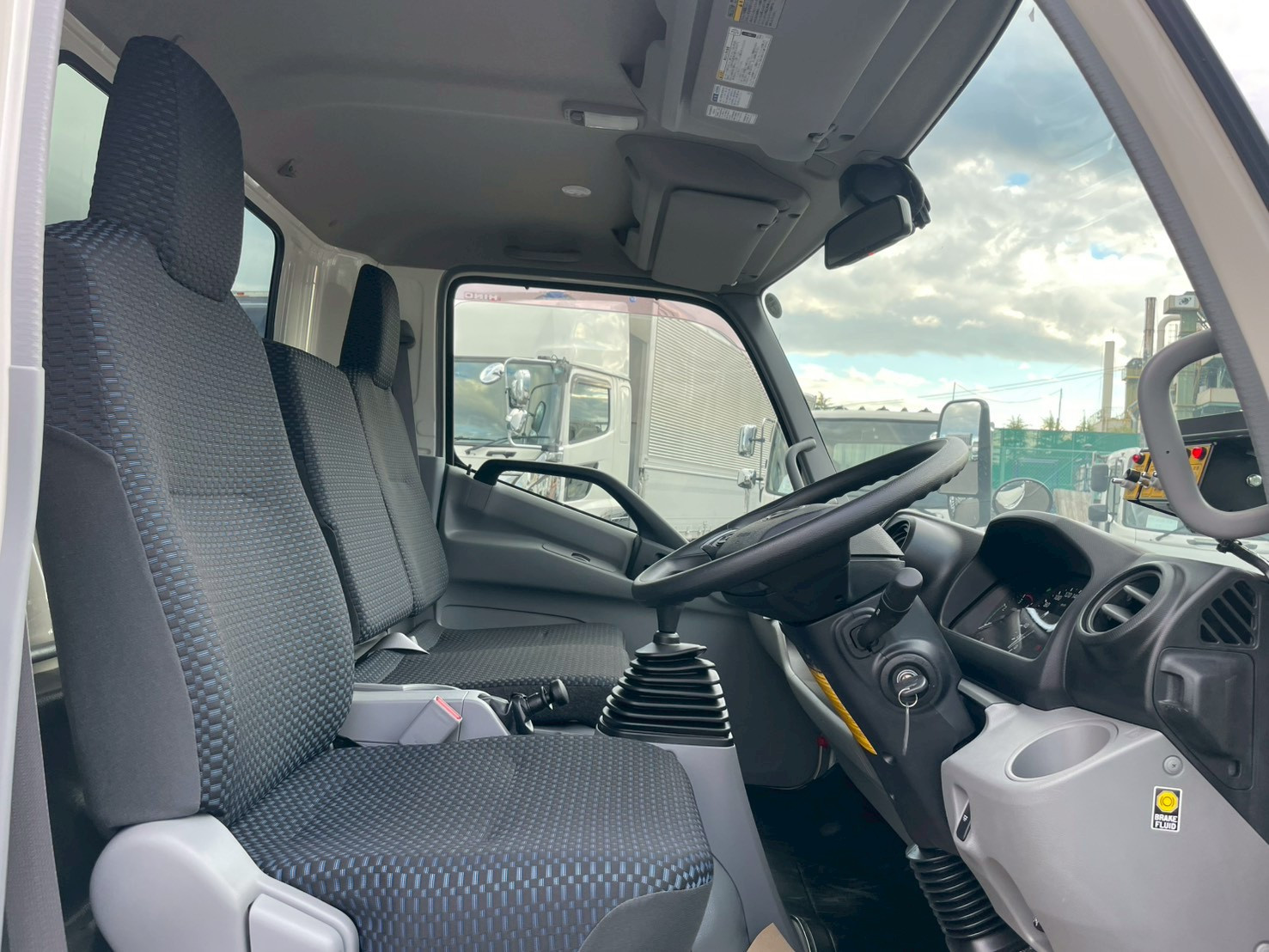 日野 デュトロ 2KG-XZU710M(2WD)の写真26