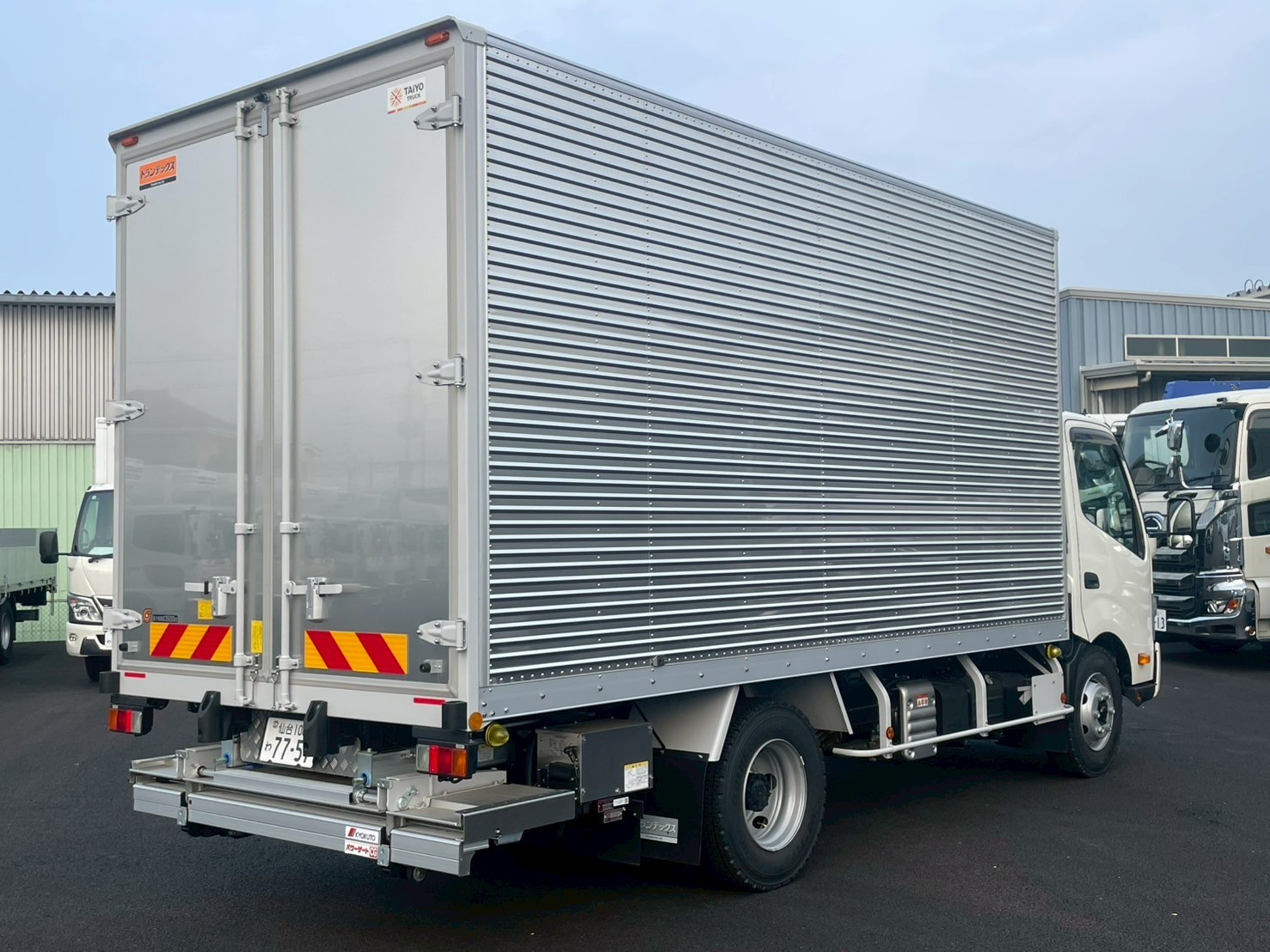 日野 デュトロ 2KG-XZU712M(2WD)の写真4