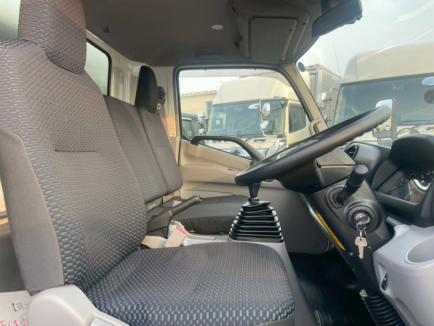 日野 デュトロ 2KG-XZU712M(2WD)の写真26