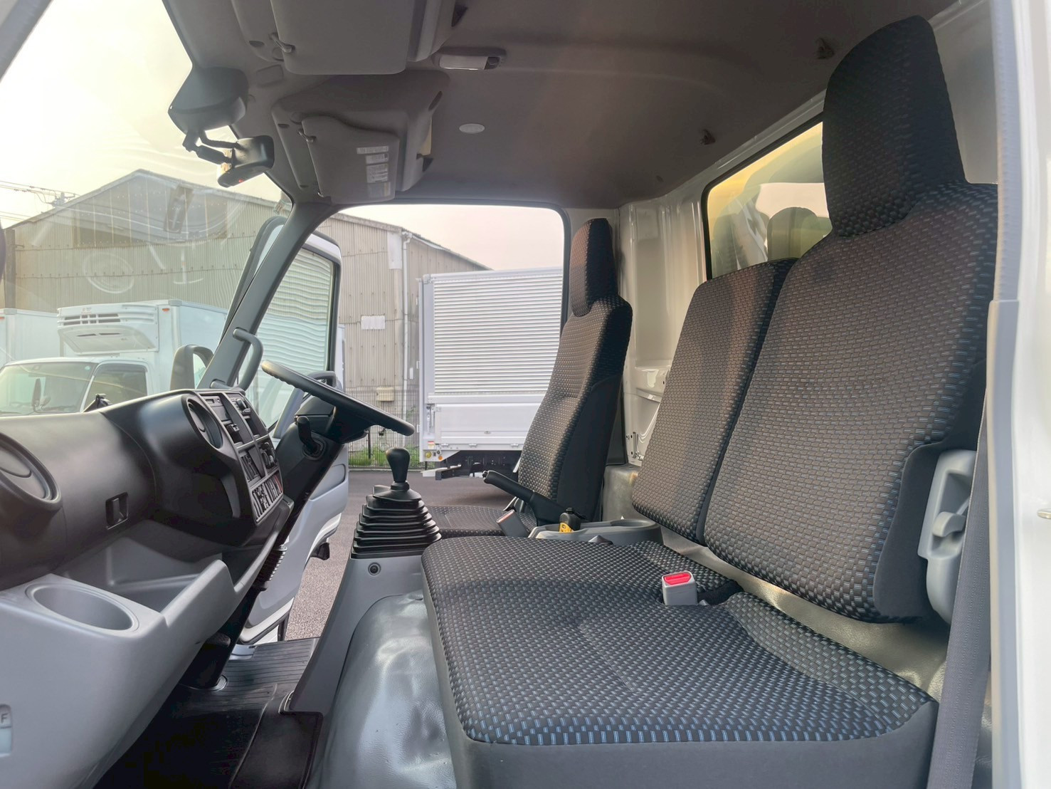 日野 デュトロ 2KG-XZU712M(2WD)の写真27