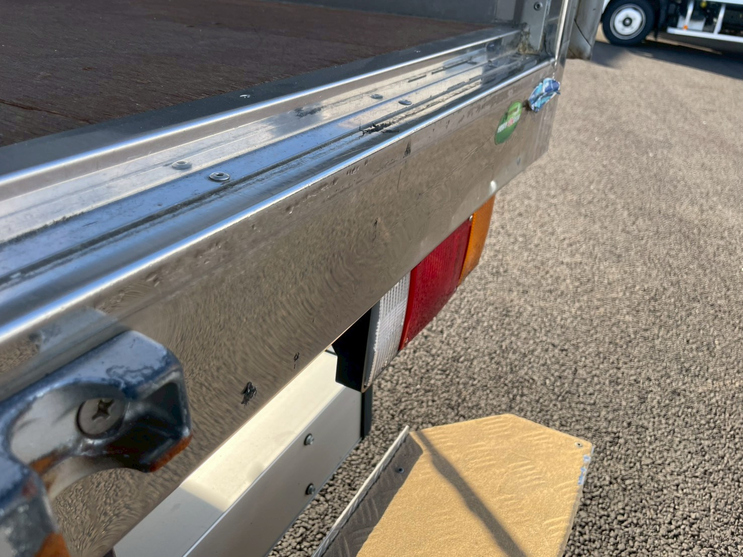 いすゞ エルフ 2RG-NPR88YN(2WD)の写真21