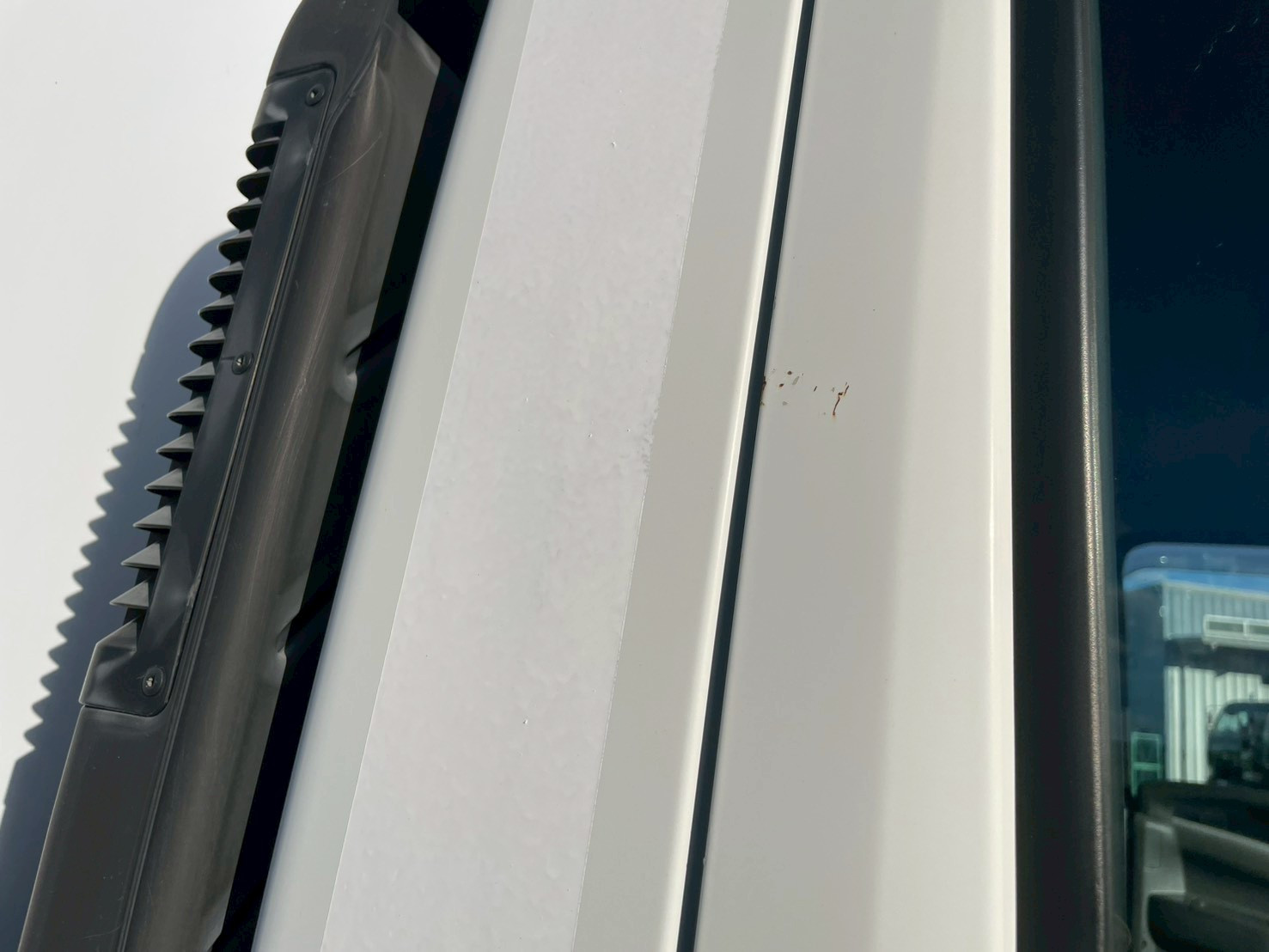 いすゞ エルフ 2RG-NPR88YN(2WD)の写真24