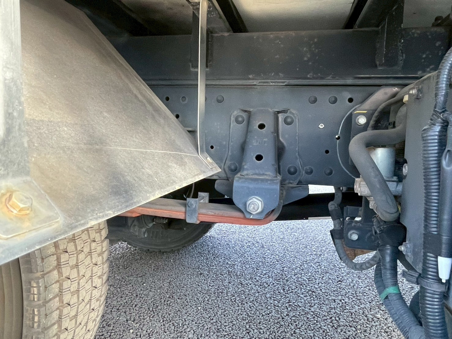 いすゞ エルフ 2RG-NPR88YN(2WD)の写真30