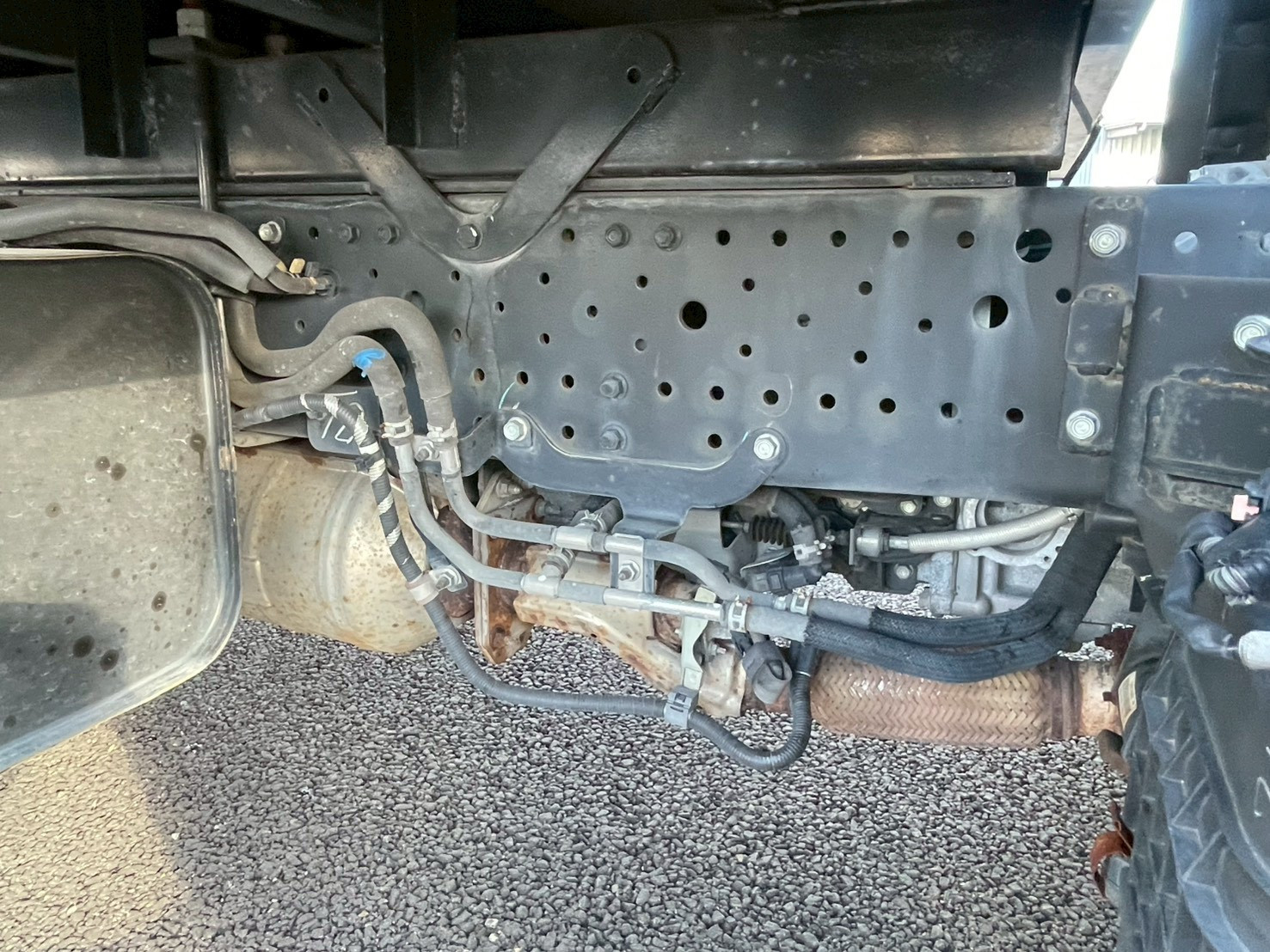 いすゞ エルフ 2RG-NPR88YN(2WD)の写真31