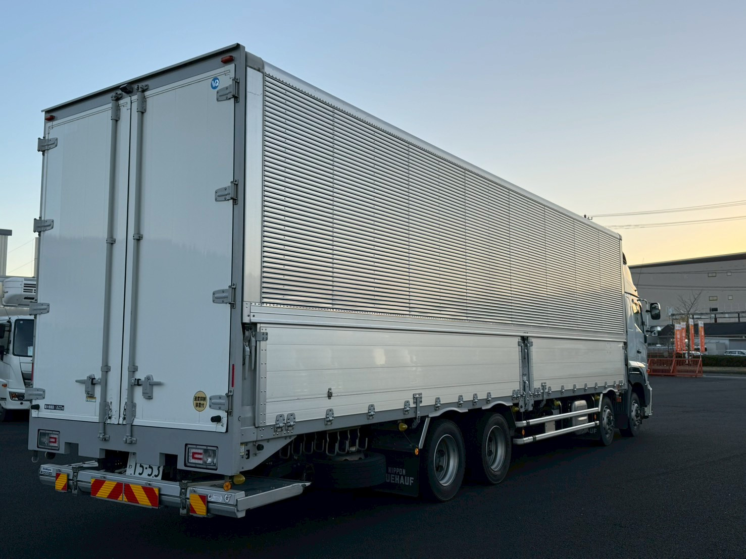 日野 プロフィア 2DG-FW1AHG(8x4)の写真4