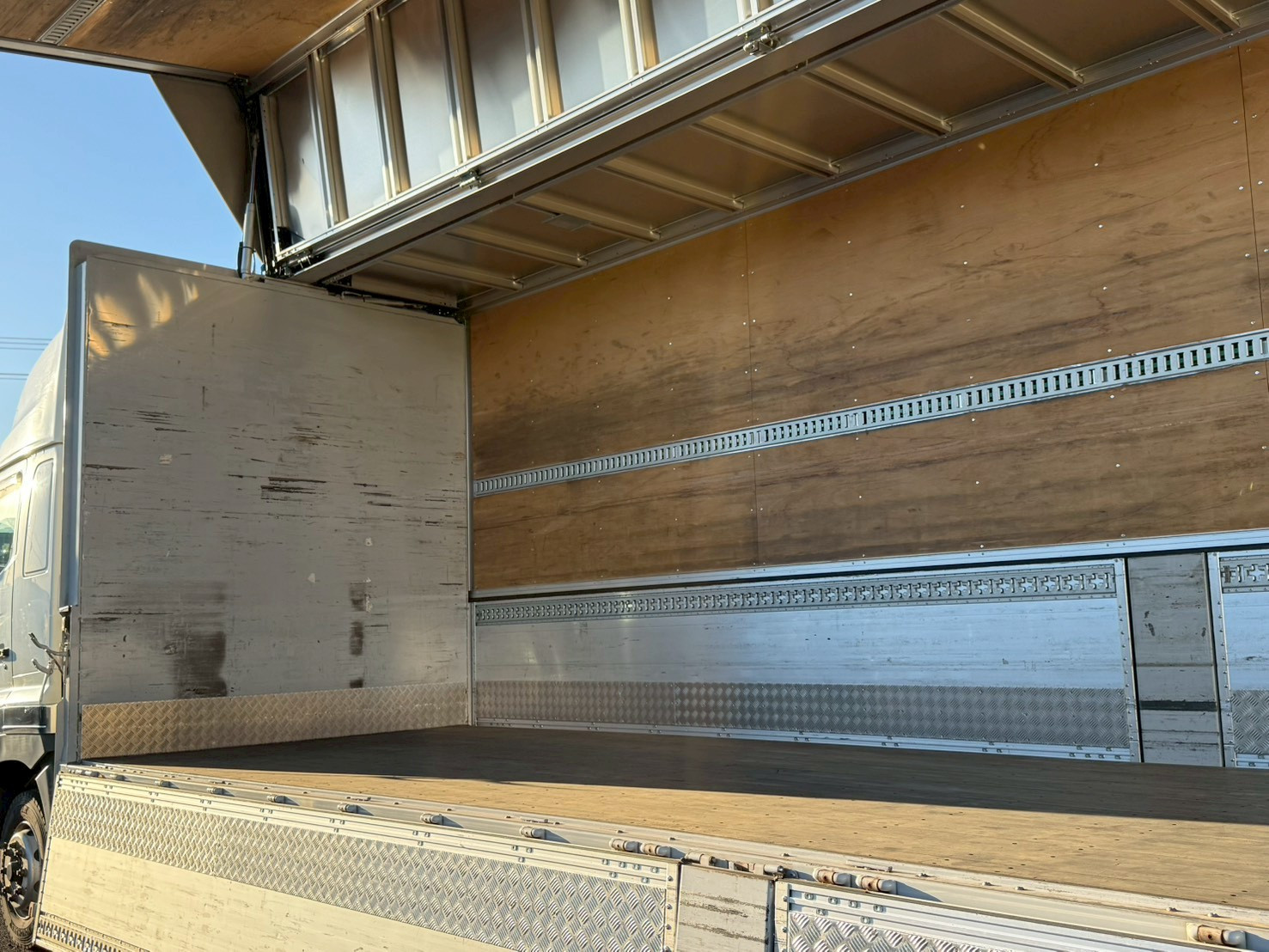 日野 プロフィア 2DG-FW1AHG(8x4)の写真16