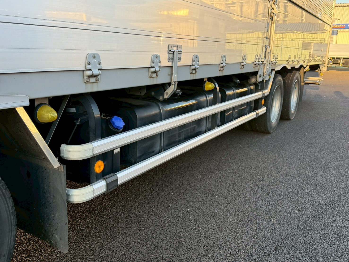 日野 プロフィア 2DG-FW1AHG(8x4)の写真19