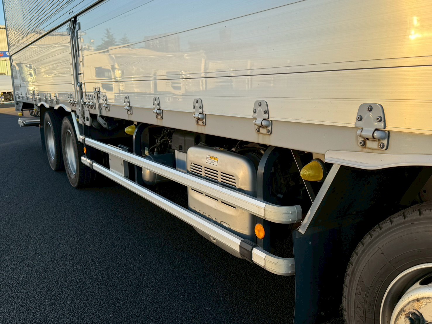 日野 プロフィア 2DG-FW1AHG(8x4)の写真20