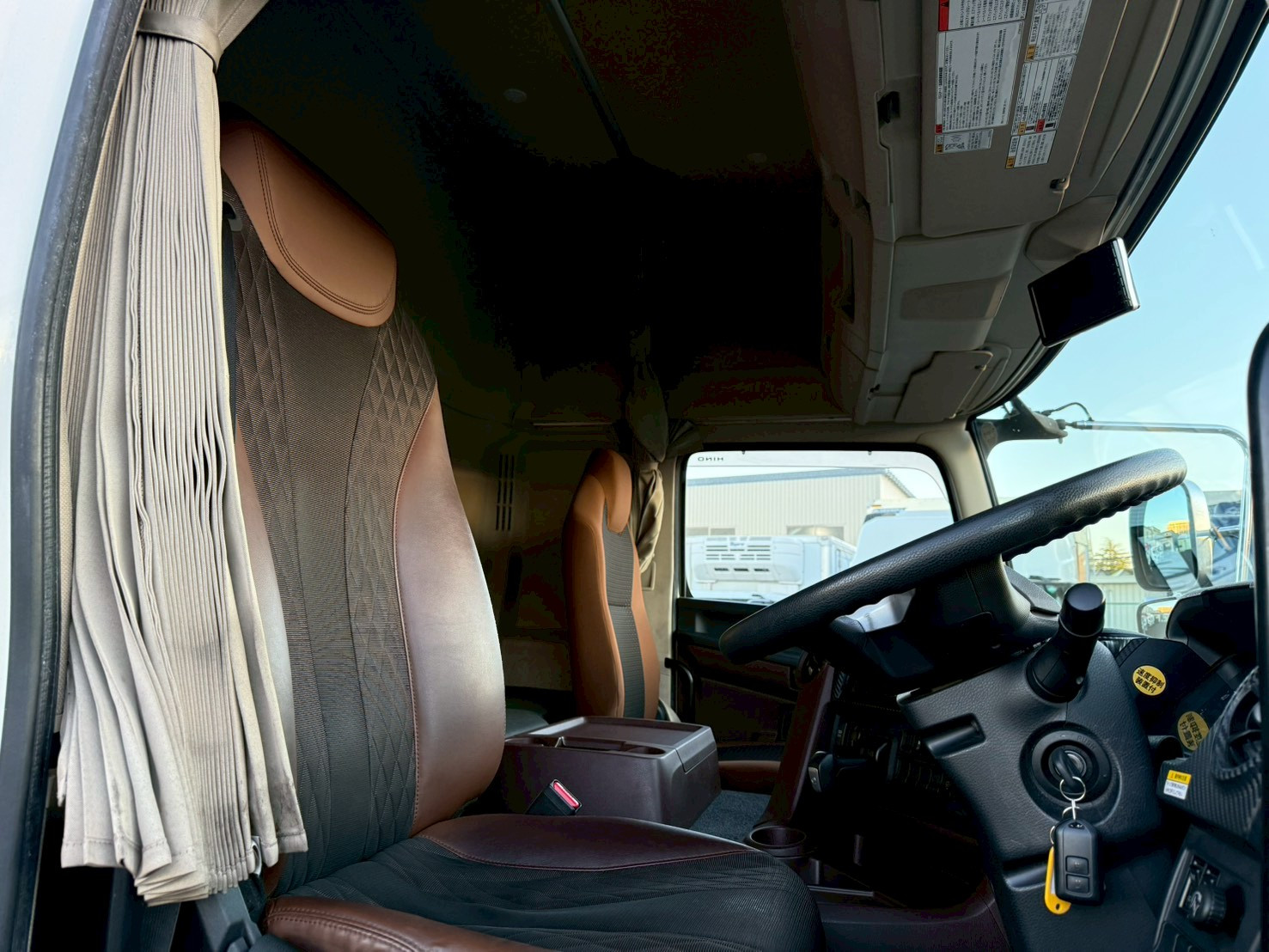 日野 プロフィア 2DG-FW1AHG(8x4)の写真39