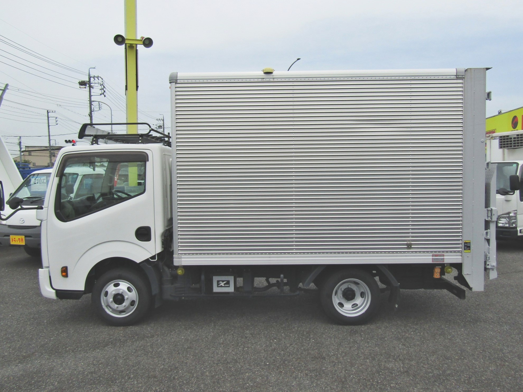 目立つキズや看板アトなどもなく内外装とも状態がキレイに保たれたおススメの１台！納車当日からスグに使って頂けますヨ☆|日産 アトラス CBF-SQ2F24(2WD)の写真3