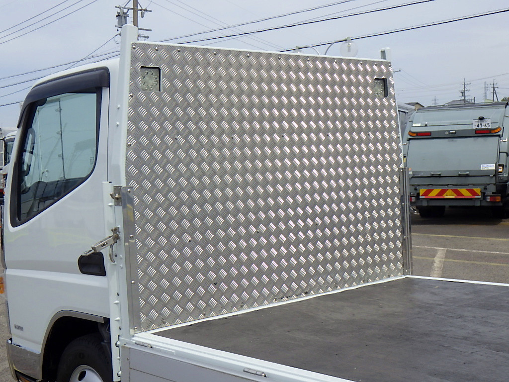 三菱 キャンター 2RG-FEAV0(2WD)の写真11