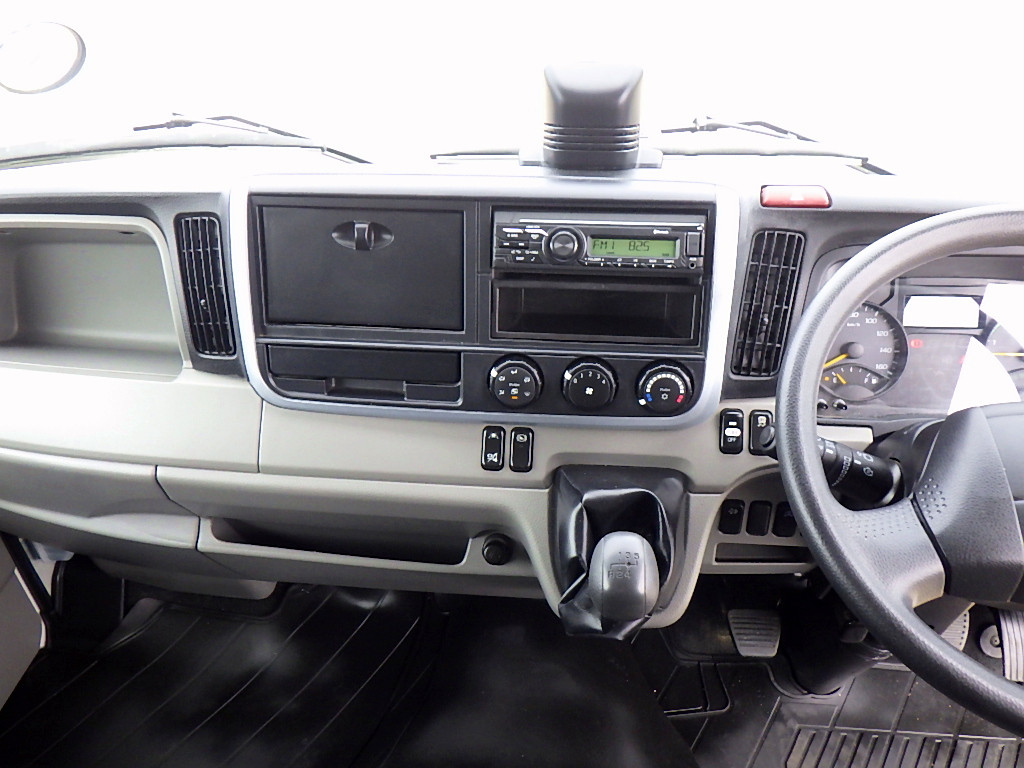 三菱 キャンター 2RG-FEAV0(2WD)の写真13