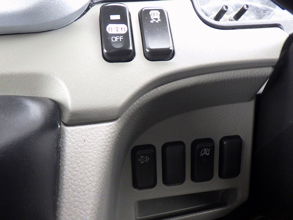 三菱 キャンター 2RG-FEAV0(2WD)の写真19