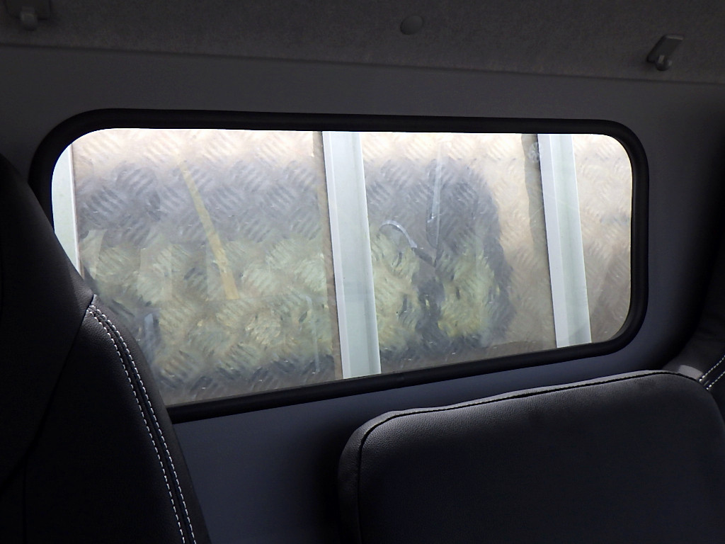 三菱 キャンター 2RG-FEAV0(2WD)の写真24