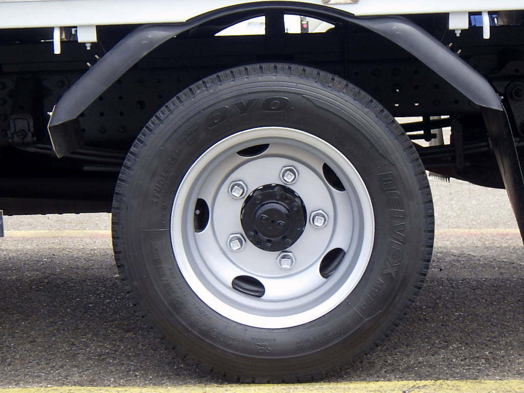 三菱 キャンター 2RG-FEAV0(2WD)の写真32