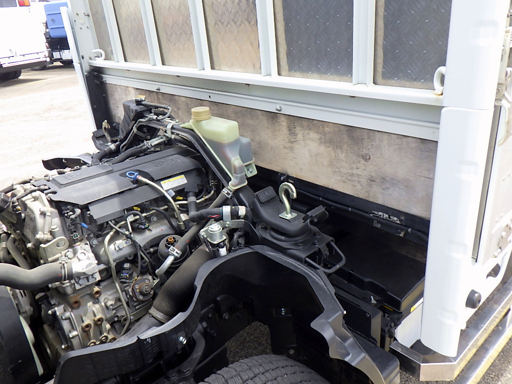 三菱 キャンター 2RG-FEAV0(2WD)の写真39