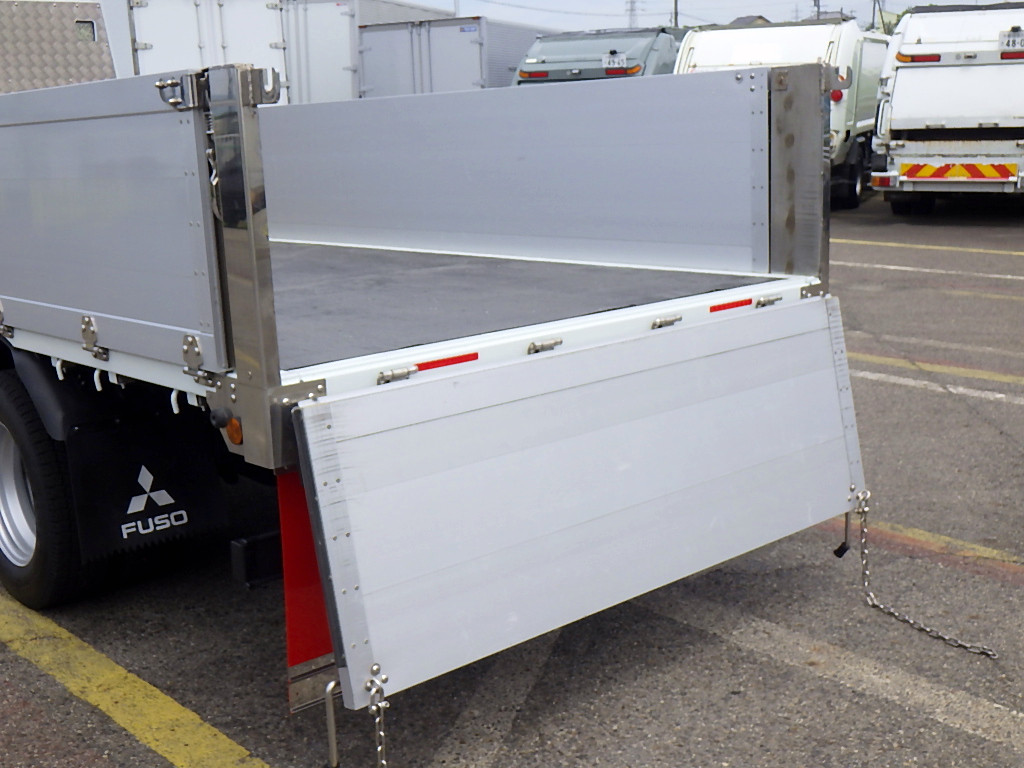 三菱 キャンター 2RG-FEAV0(2WD)の写真43