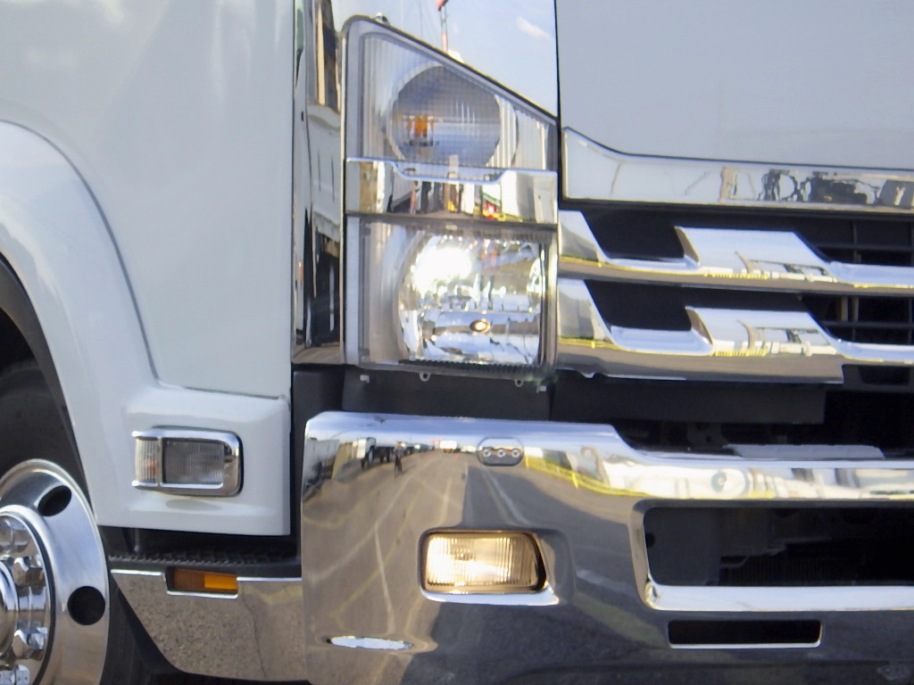 いすゞ フォワード 2PG-FRR90S2(2WD)の写真3