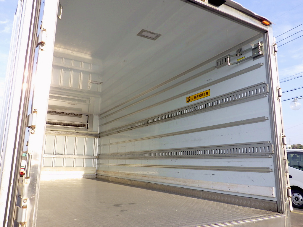 いすゞ フォワード 2PG-FRR90S2(2WD)の写真9