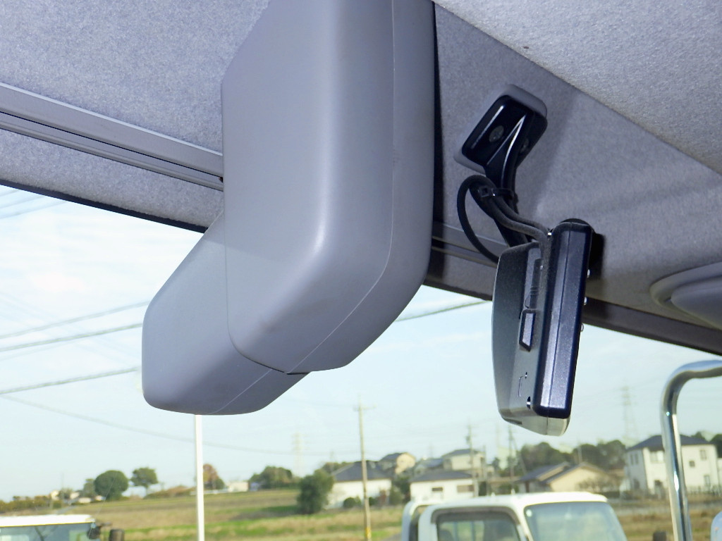 いすゞ フォワード 2PG-FRR90S2(2WD)の写真16