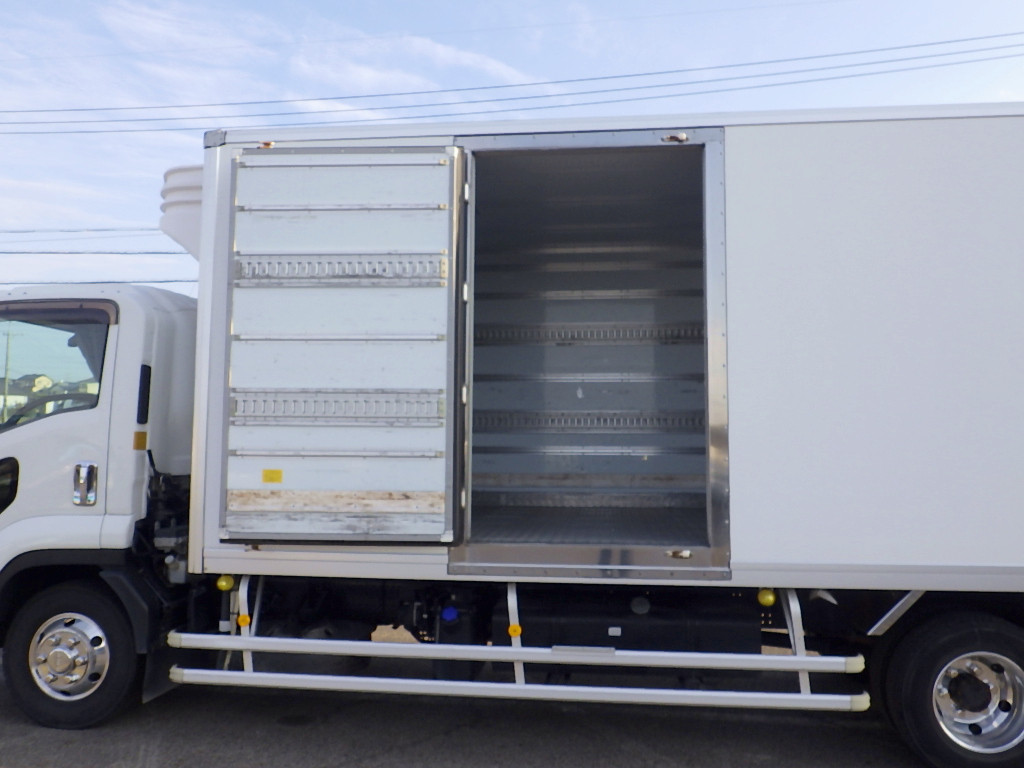 いすゞ フォワード 2PG-FRR90S2(2WD)の写真34