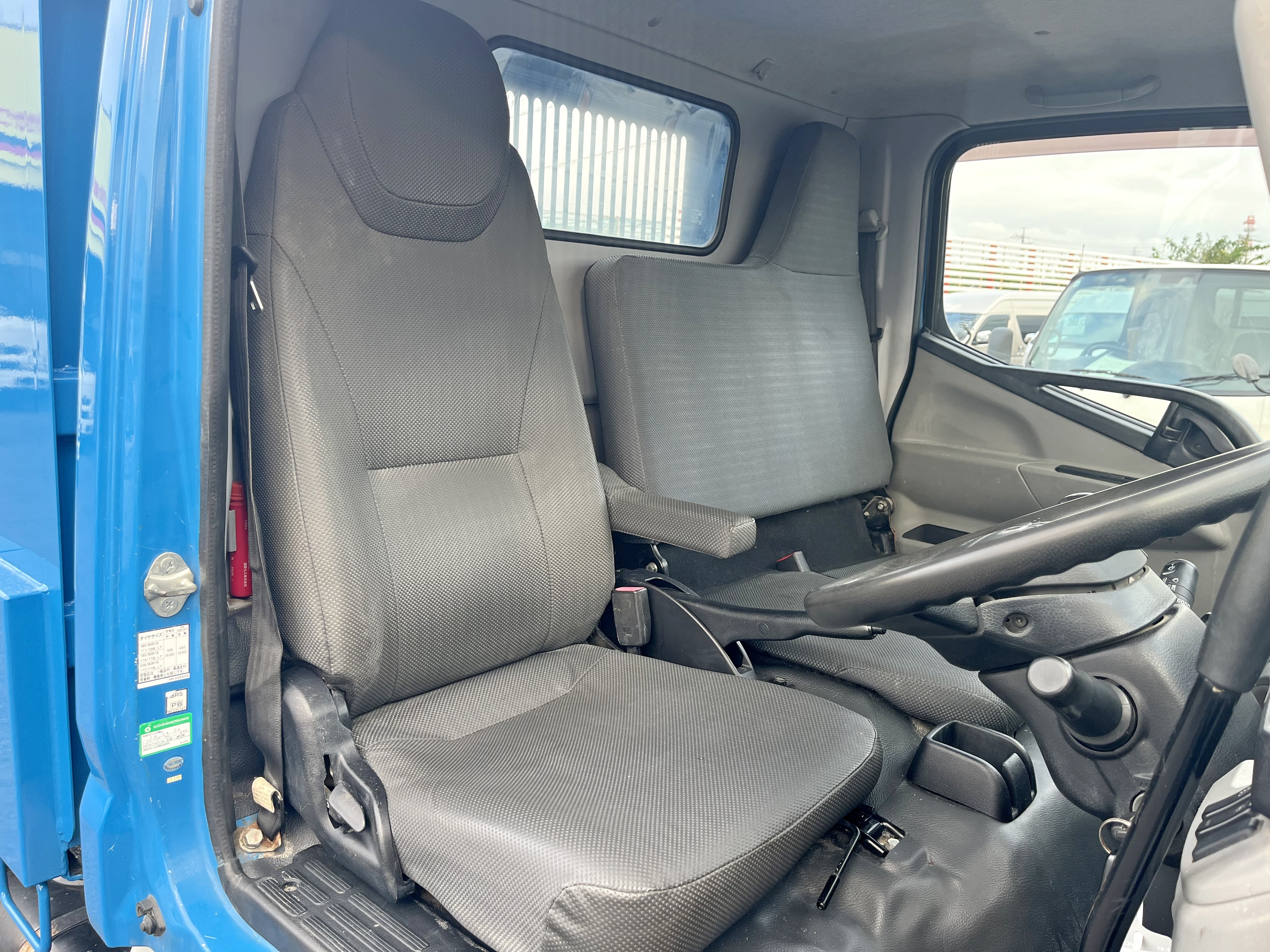 三菱 キャンター TPG-FBA30(2WD)の写真17