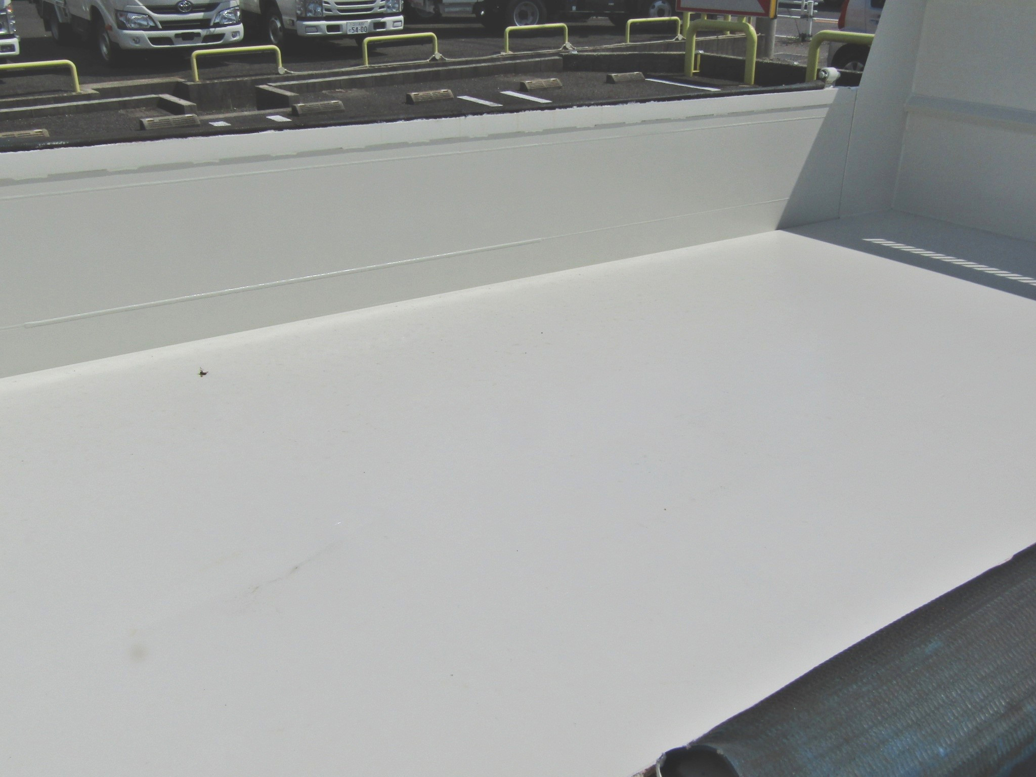 荷台内面はこんな感じです|日野 デュトロ 2RG-XZU630T(2WD)の写真6