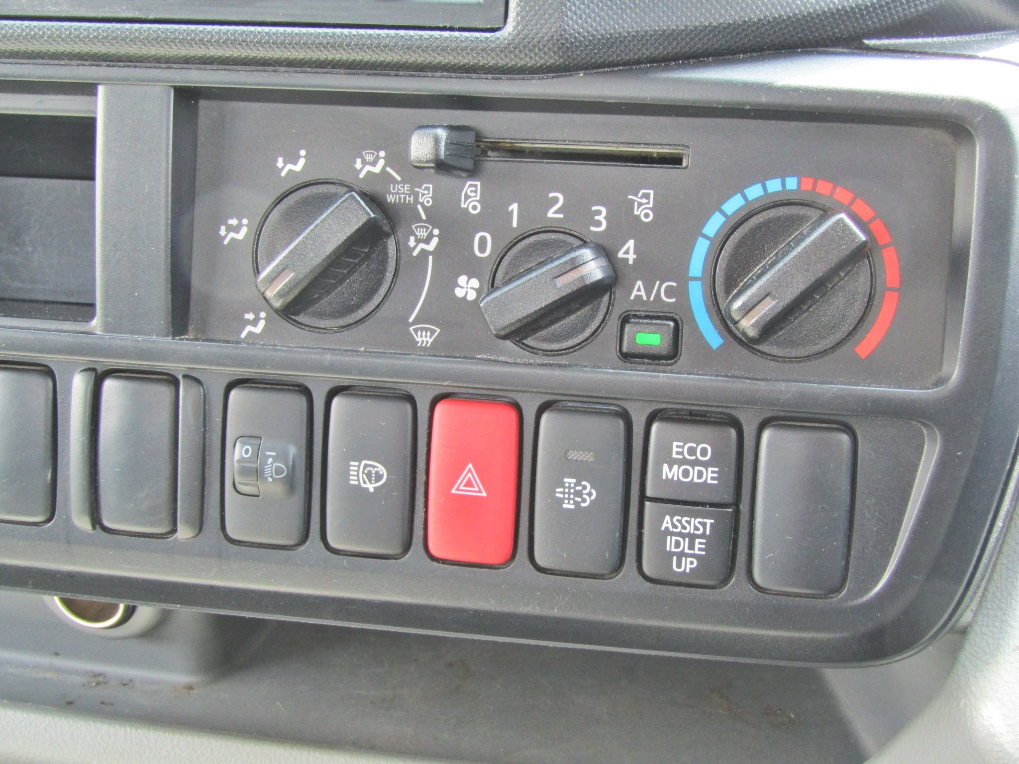 日野 デュトロ 2RG-XZU630T(2WD)の写真20