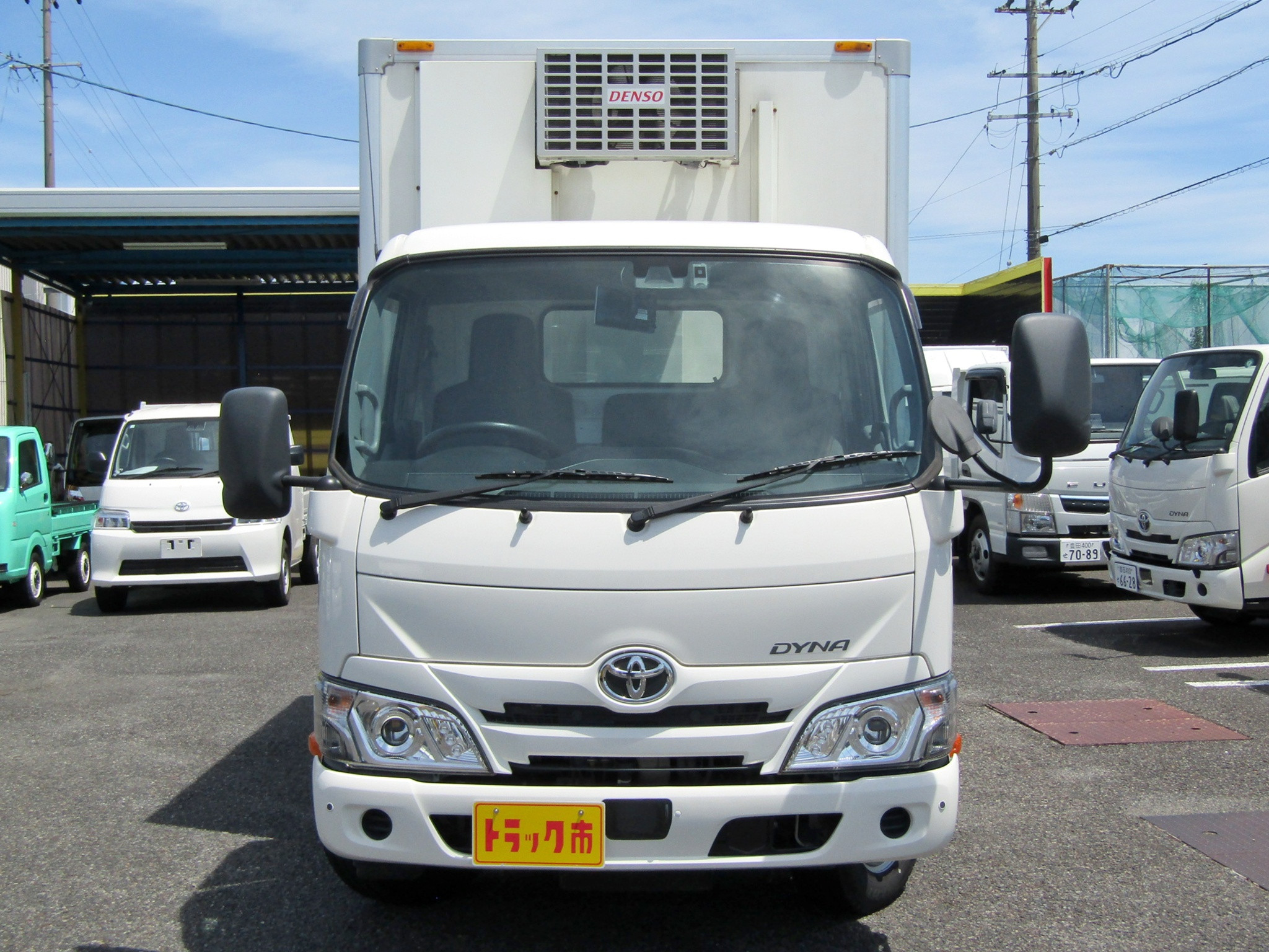 ４０００ｃｃのディーゼルターボエンジンに６ＭＴを搭載☆フル積載でも元気よく走ってくれます♪|トヨタ ダイナ 2RG-XZC605(2WD)の写真2