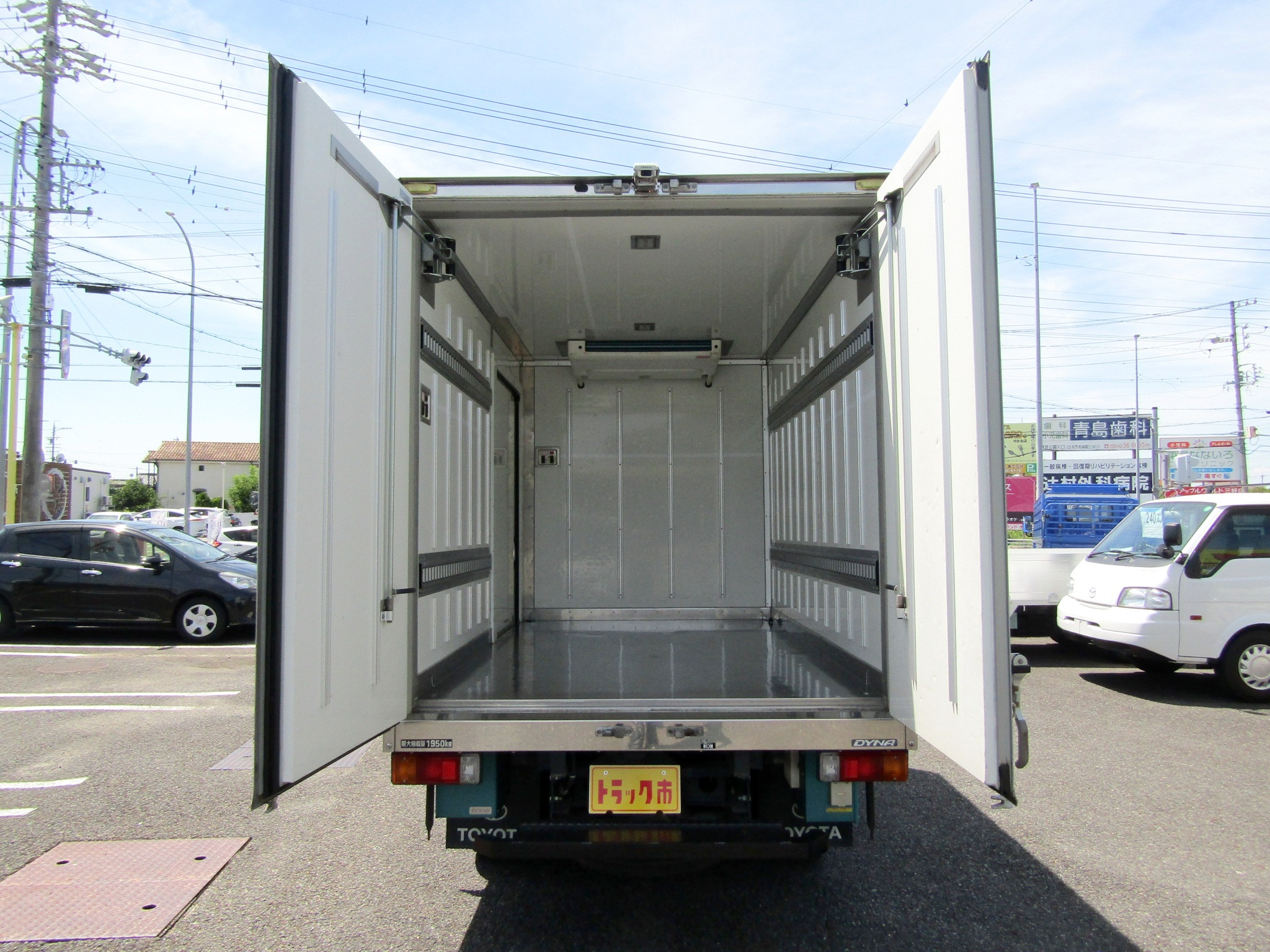 荷箱内面はこんな感じ♪|トヨタ ダイナ 2RG-XZC605(2WD)の写真7