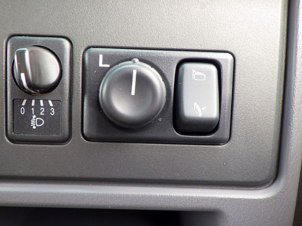 いすゞ ジャーニー ABG-SDHW41(2WD)の写真20