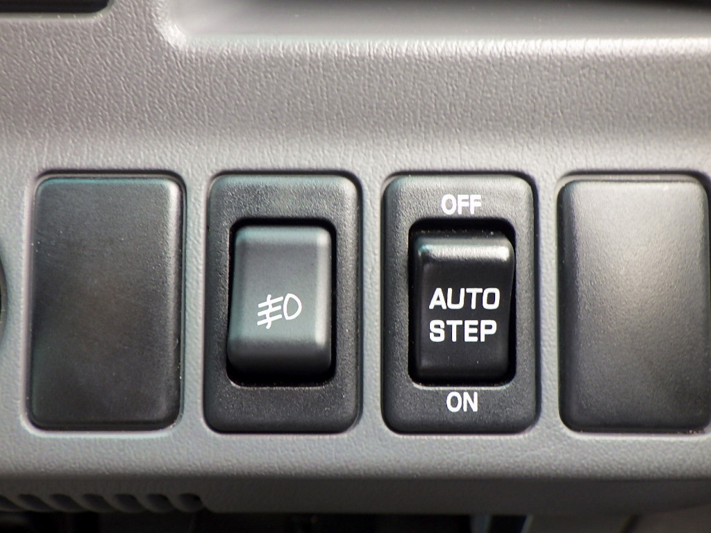 いすゞ ジャーニー ABG-SDHW41(2WD)の写真21