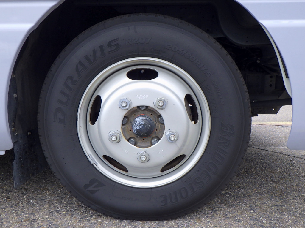 いすゞ ジャーニー ABG-SDHW41(2WD)の写真31