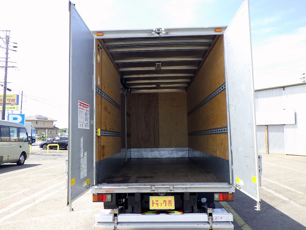 三菱 キャンター 2PG-FEAV0(2WD)の写真7