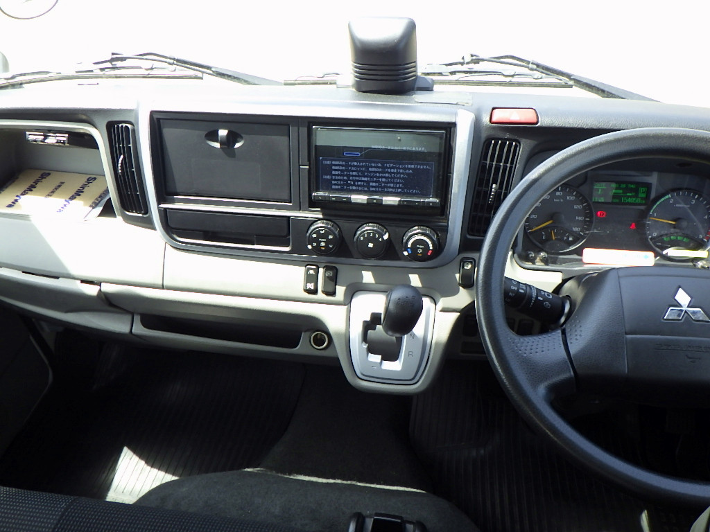 三菱 キャンター 2PG-FEAV0(2WD)の写真14