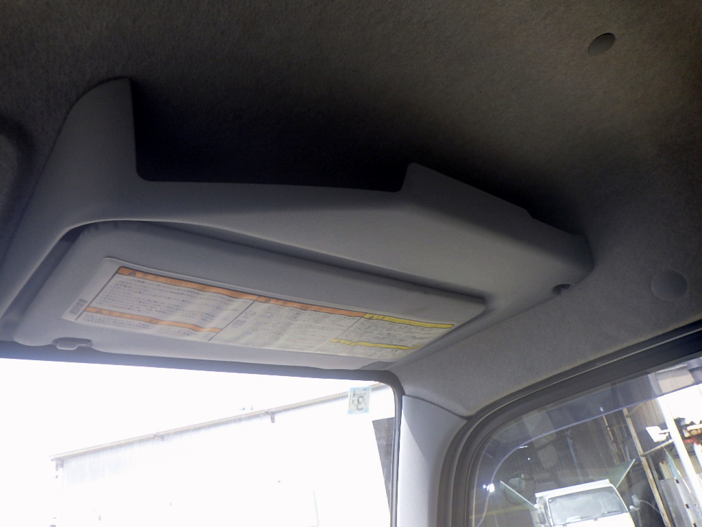 三菱 キャンター 2PG-FEAV0(2WD)の写真18