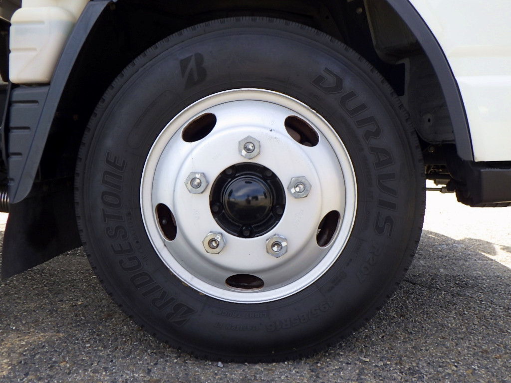 三菱 キャンター 2PG-FEAV0(2WD)の写真32