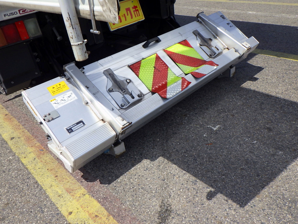 三菱 キャンター 2PG-FEAV0(2WD)の写真41