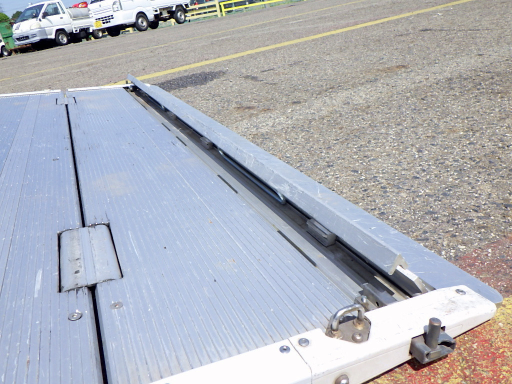 三菱 キャンター 2PG-FEAV0(2WD)の写真44