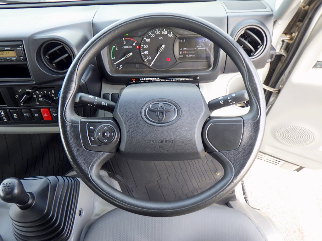 トヨタ ダイナ 2KG-XZU695(4WD)の写真12