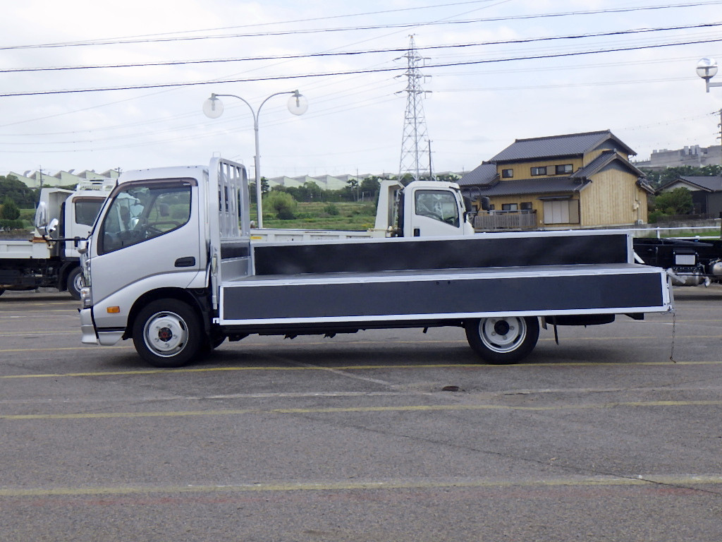 トヨタ ダイナ 2KG-XZU695(4WD)の写真33