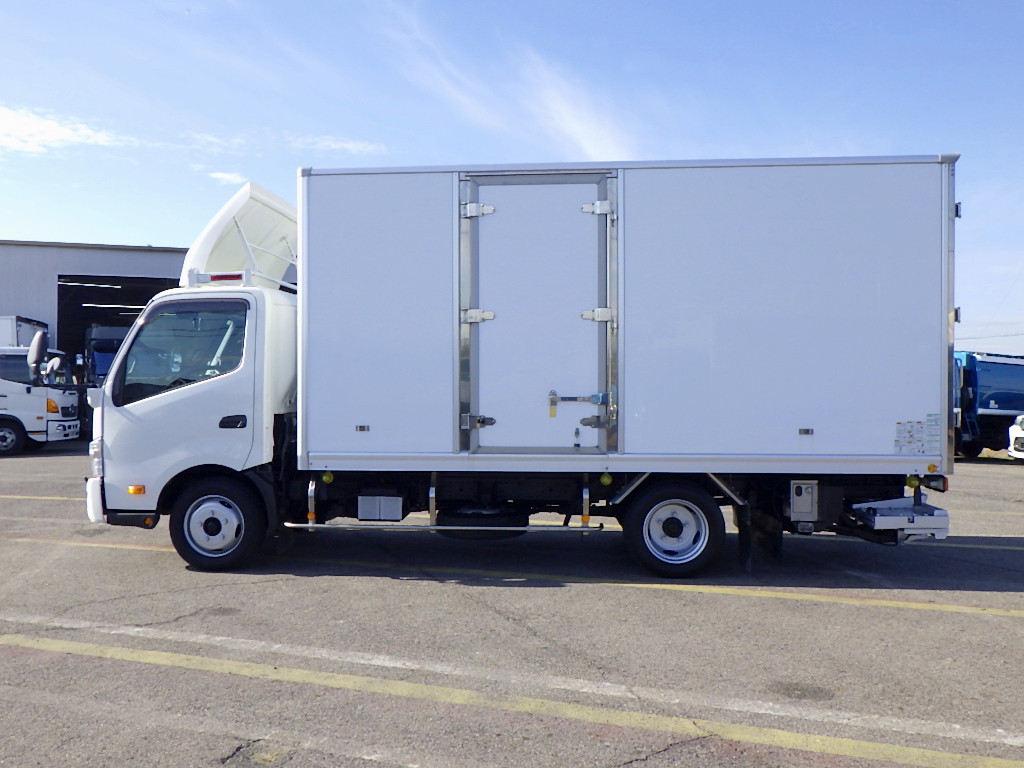 日野 デュトロ 2RG-XZU710M(2WD)の写真5