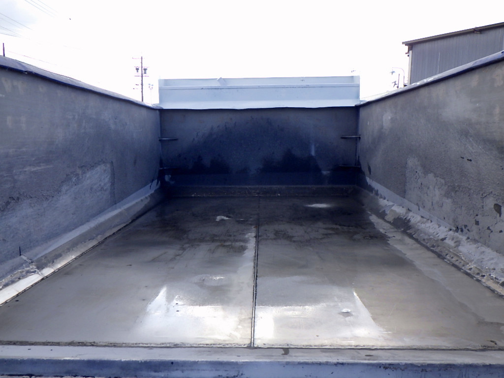 三菱 キャンター 2PG-FEBM0(2WD)の写真8