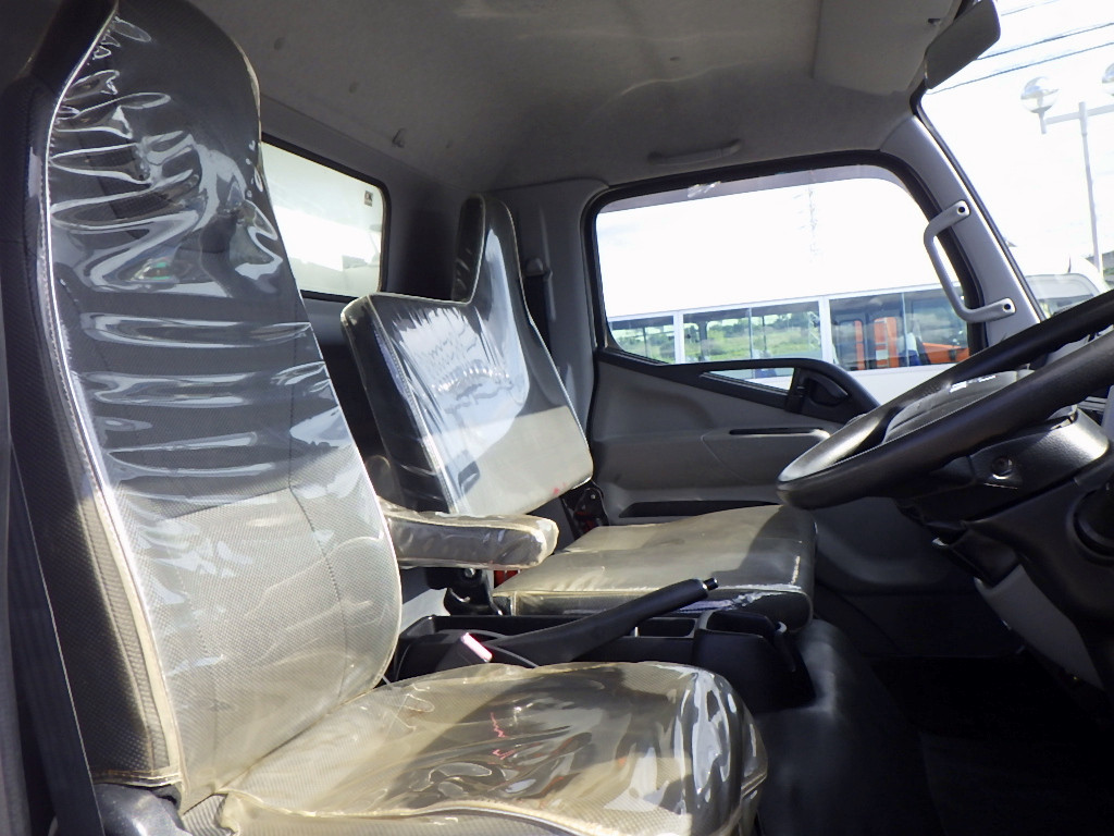 三菱 キャンター 2PG-FEBM0(2WD)の写真41