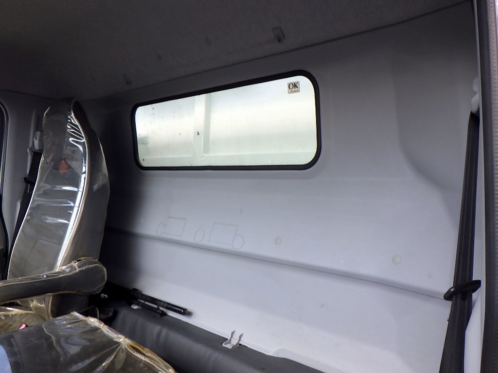 三菱 キャンター 2PG-FEBM0(2WD)の写真48