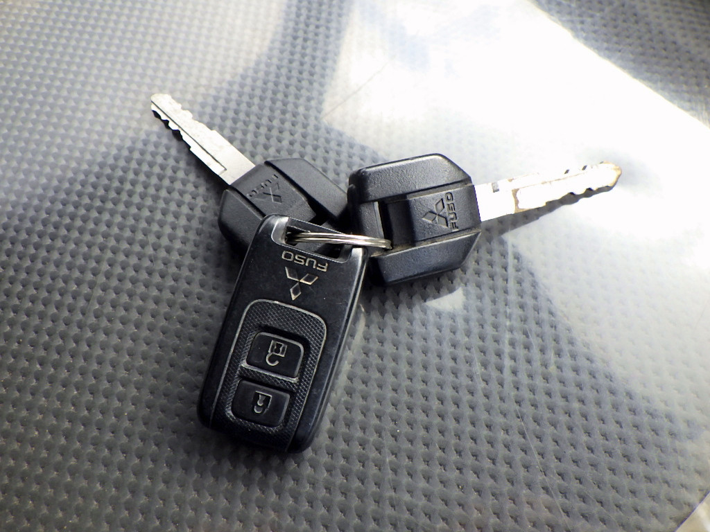 三菱 キャンター 2PG-FEBM0(2WD)の写真50