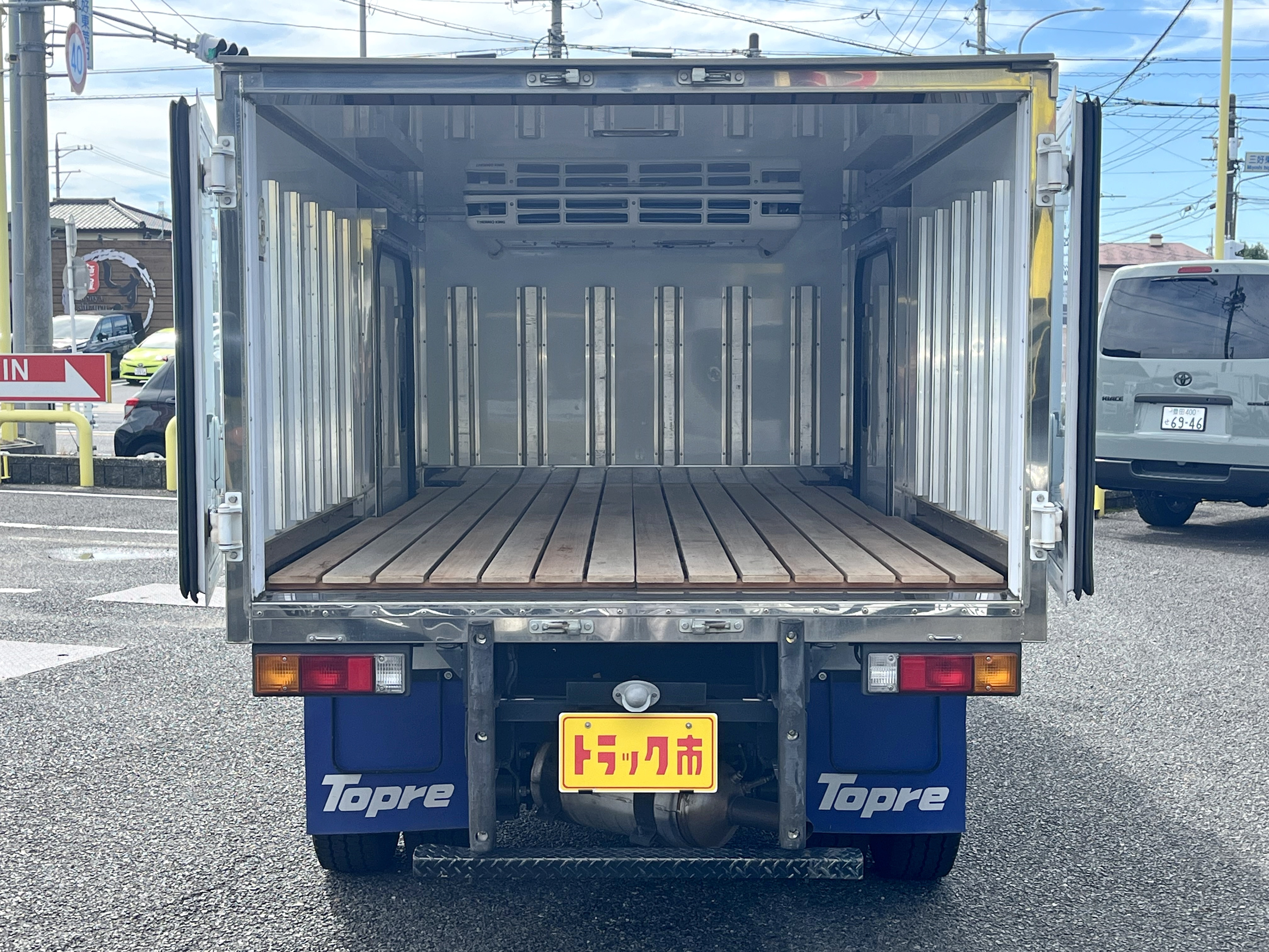 荷箱内面はこんな感じ♪|三菱 キャンター TPG-FBA20(2WD)の写真8