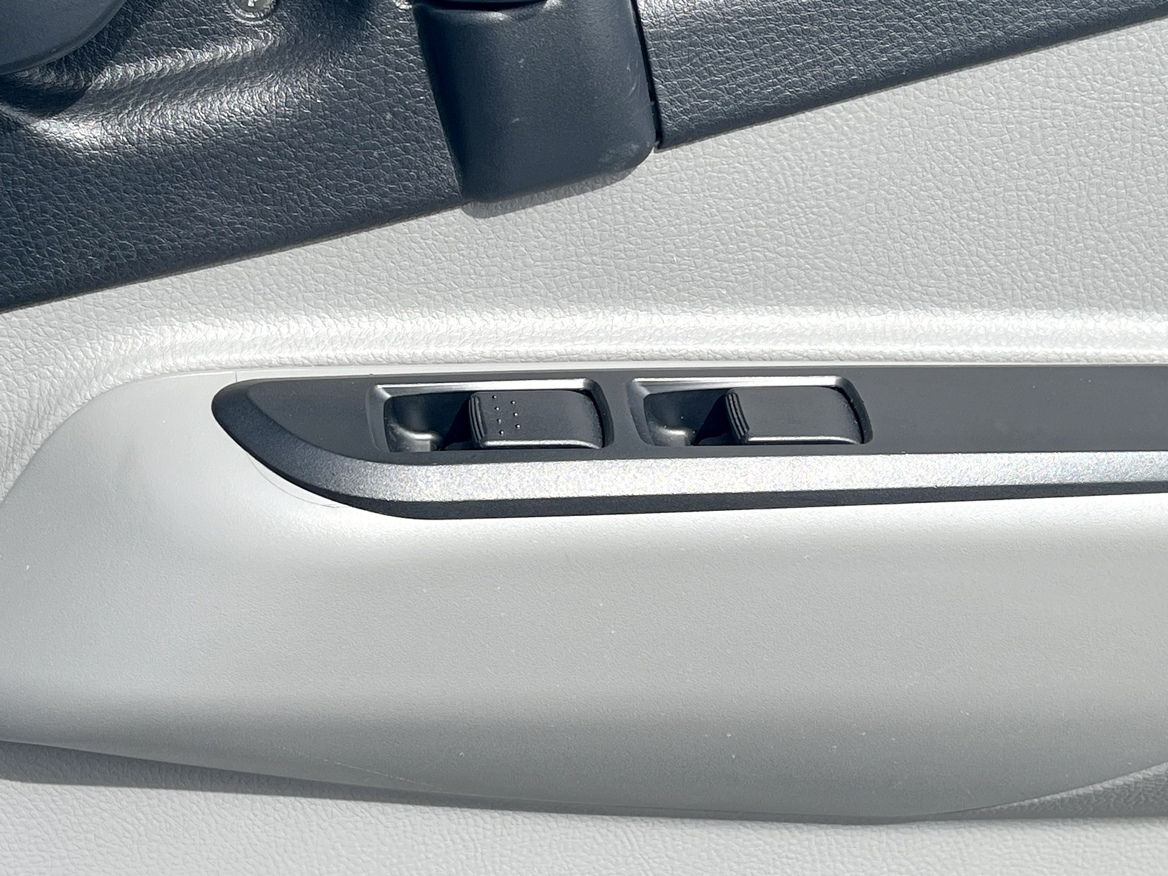 三菱 キャンター TPG-FBA20(2WD)の写真31