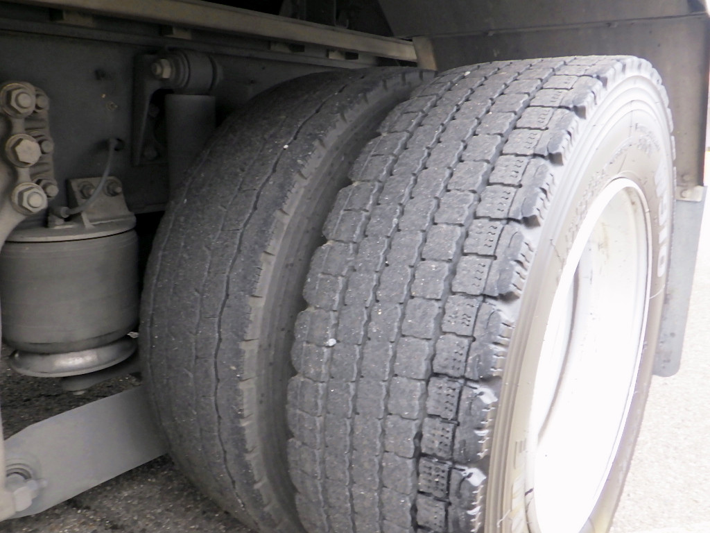 いすゞ ギガ LKG-CYY77AY(6x4)の写真28